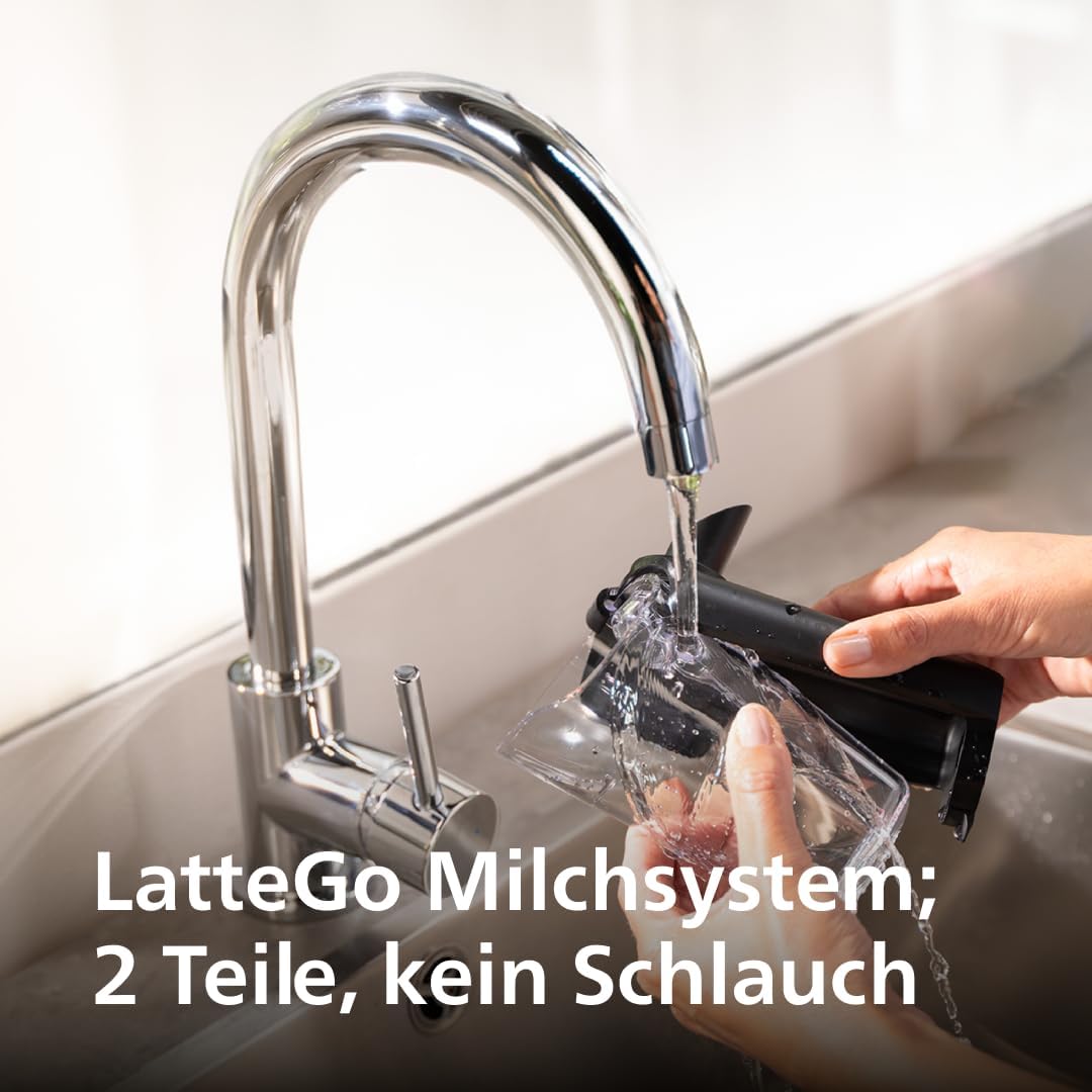 Philips Serie 5500 Kaffeevollautomat – LatteGo Milchsystem, 20 heiße und kalte Kaffeespezialitäten, 40% leiser mit SilentBrew, QuickStart, Schwarz Verchromt (EP5547/90)